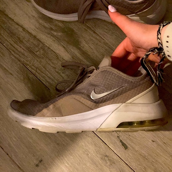 Nike air sneakers - Picture 1 of 3